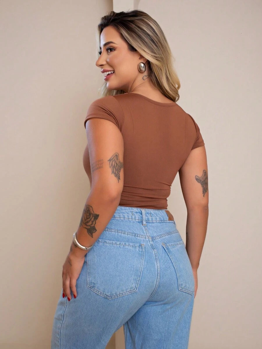 Blusa Feminina Básica Decote Quadrado Manga Curta Baby Look