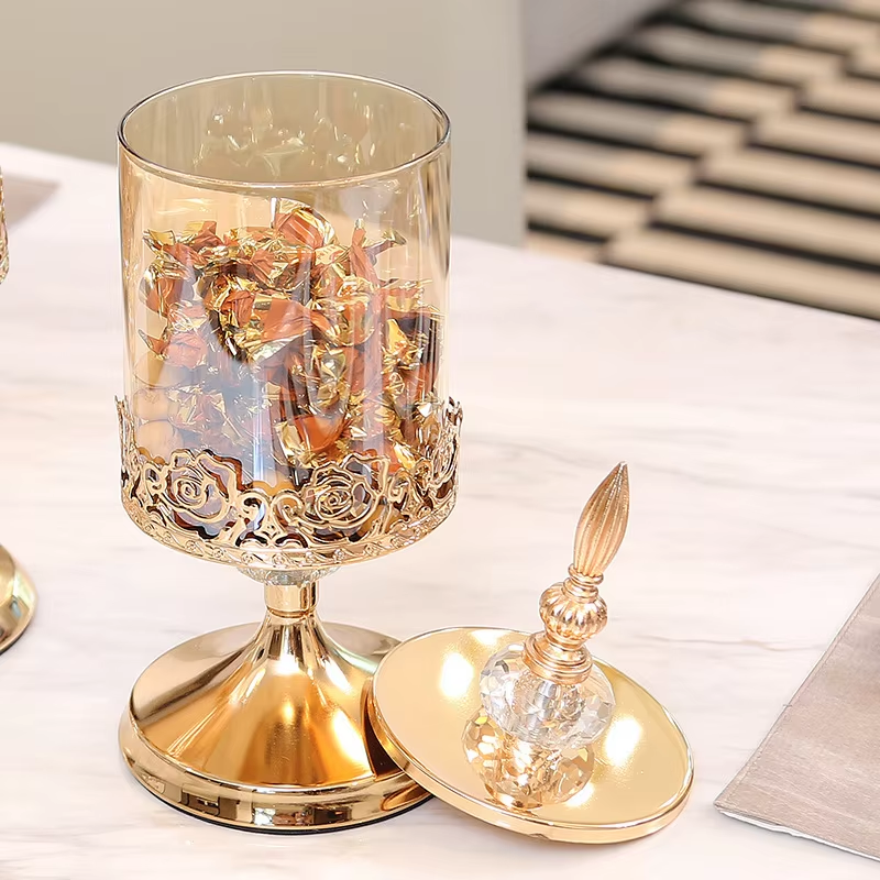 Frasco de Cristal Luxuoso com Tampa Dourada