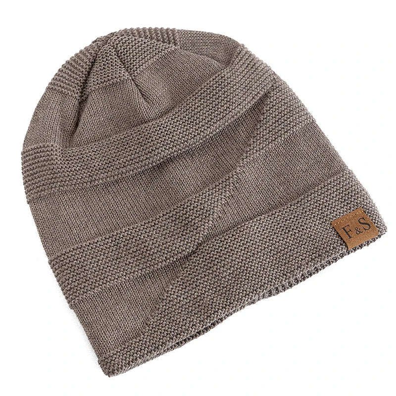 Gorro Unissex Moderno com Detalhe em Etiqueta – (Promoção de Inverno 2025)