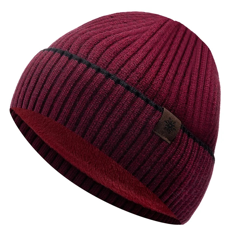Gorro Macio com Malha Grossa e Detalhe de Etiqueta – Para Homens e Mulheres – (Promoção de Inverno 2025)