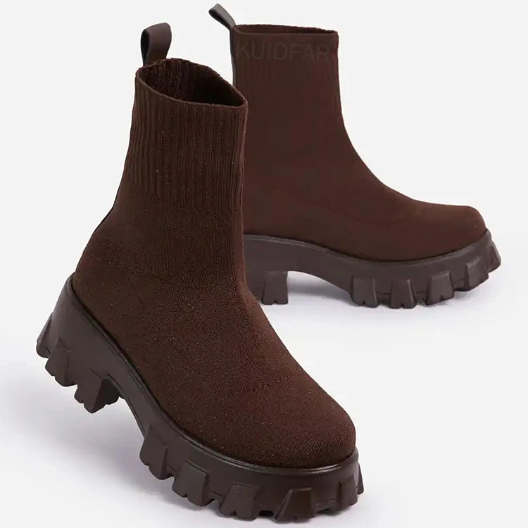 Bota Feminina com Plataforma Cano Curto (Promoção de Inverno 2025)