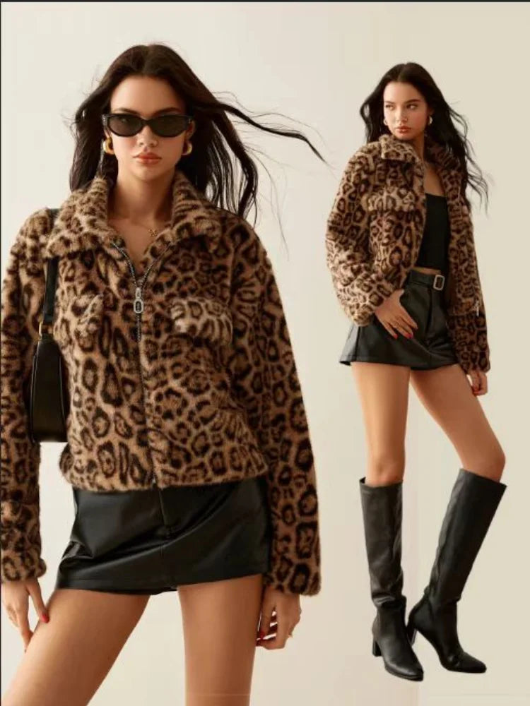 Jaqueta Feminina Estampada Forro Peluciado Fechamento em Zíper – (Promoção de Inverno 2025)