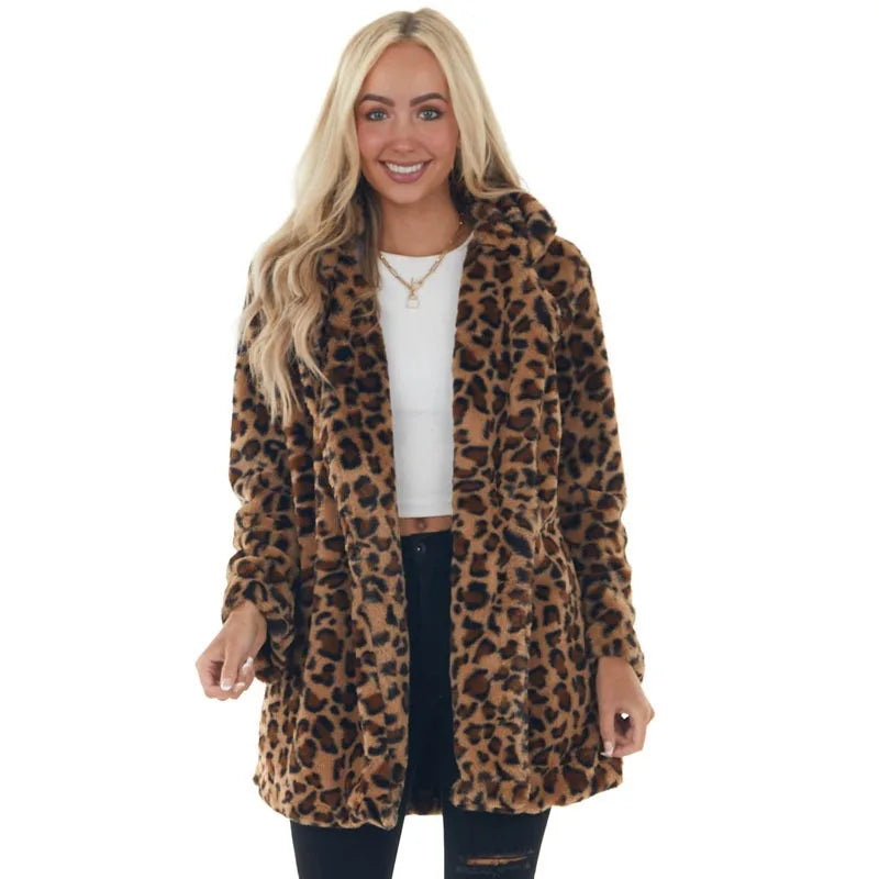 Casaco Feminino Longo Peluciado com Estampada – (Promoção de Inverno 2025)