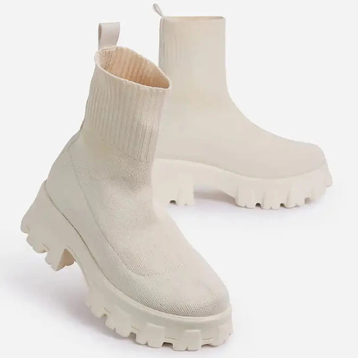 Bota Feminina com Plataforma Cano Curto (Promoção de Inverno 2025)