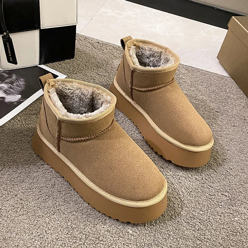 Bota Feminina Curta Acolchoada Plataforma Confortável - (Promoção de Inverno 2025)