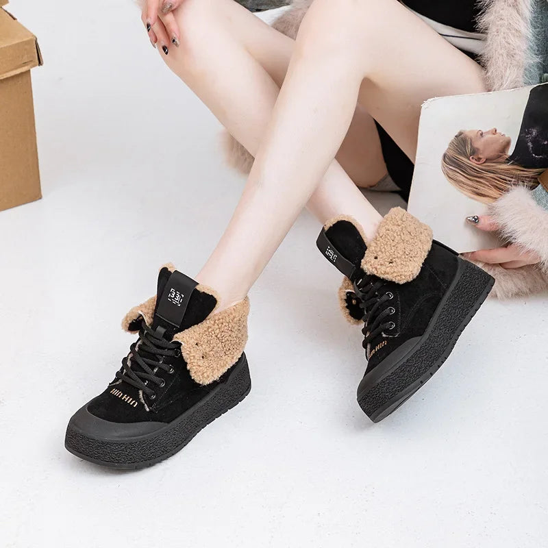 Bota Curta Feminina Plataforma Antiderrapante Conforto e Estilo Para Inverno – (Promoção de Inverno 2025)