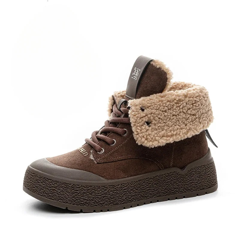 Bota Curta Feminina Plataforma Antiderrapante Conforto e Estilo Para Inverno – (Promoção de Inverno 2025)