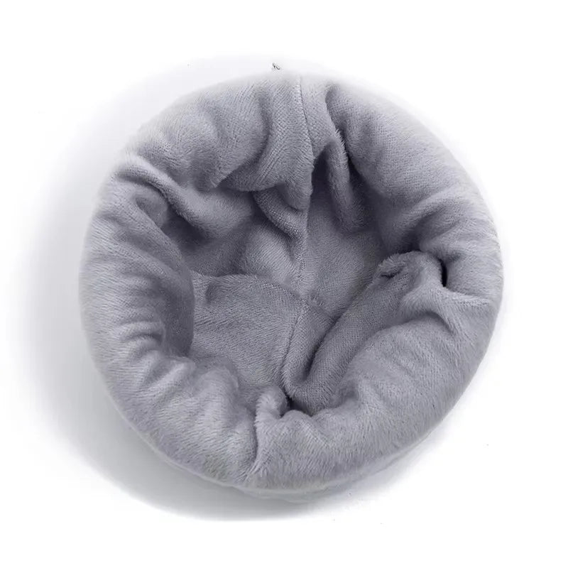 Gorro Macio com Malha Grossa e Detalhe de Etiqueta – Para Homens e Mulheres – (Promoção de Inverno 2025)