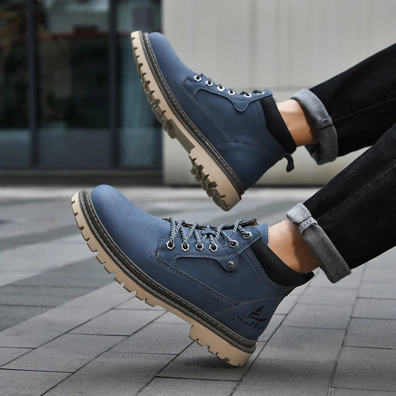 Bota Masculina de Cano Alto para Trilhas com Design Artesanal Solado Antiderrapante – (Promoção de Inverno 2025)