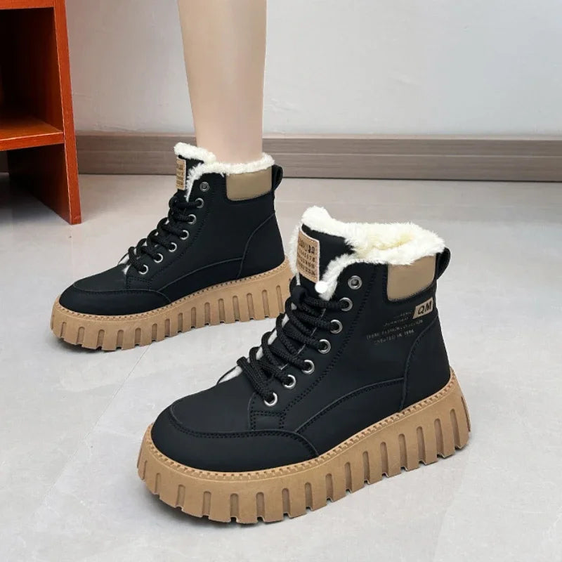 Bota Feminina de Inverno com Plataforma Forro Confortável Estilo Esportivo Casual – (Promoção de Inverno 2025)