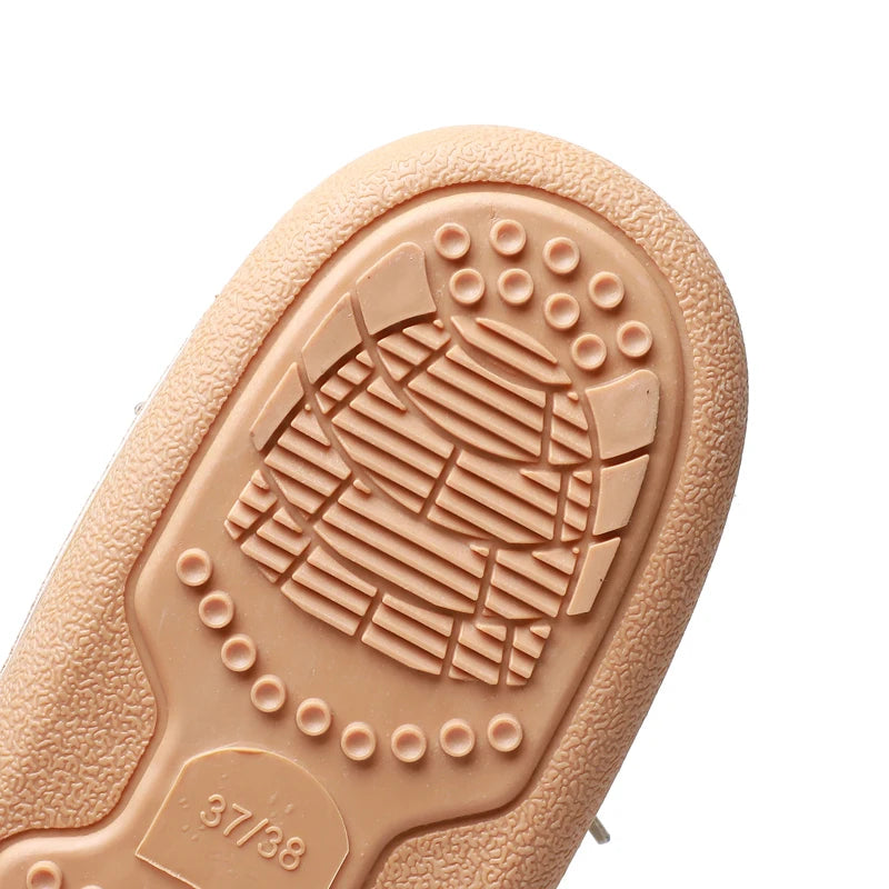 Bota Feminina Impermeável com Cano Curto e Solado Antiderrapante Estilo Moderno Conforto Térmico – (Promoção de Inverno 2025)