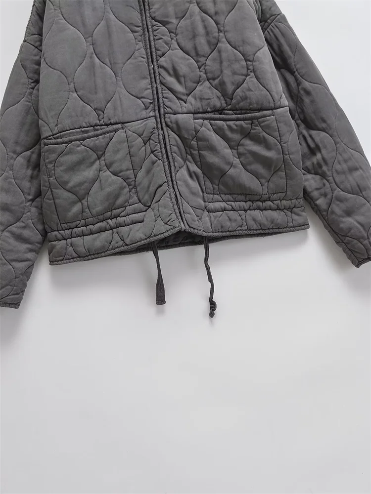 Jaqueta Feminina com Gola Alta Mangas Longas Design Leve e Versátil – (Promoção de Inverno 2025)