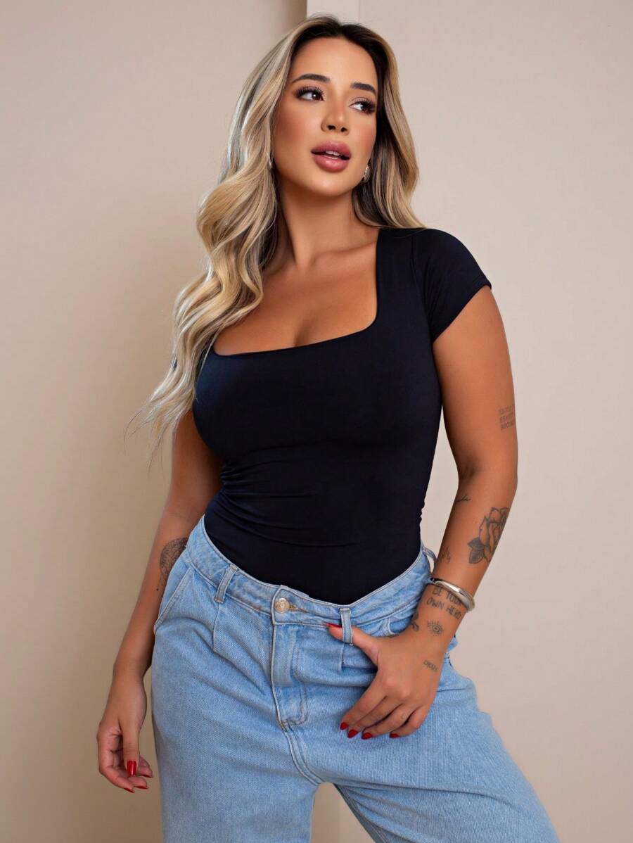 Blusa Feminina Básica Decote Quadrado Manga Curta Baby Look