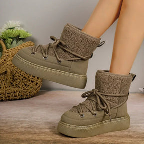 Bota Feminina com Solado Grosso e Cadarço Conforto Para o Inverno – (Promoção de Inverno 2025)