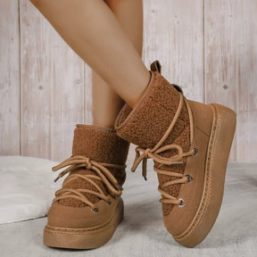 Bota Feminina com Solado Grosso e Cadarço Conforto Para o Inverno – (Promoção de Inverno 2025)
