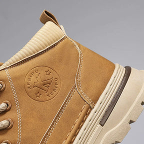 Bota Masculina de Cano Alto com Solado Grosso Antiderrapante Estilo Esportivo Casual – (Promoção de Inverno 2025)