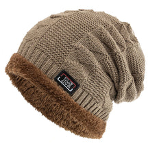Touca de Inverno Unissex com Detalhe de Letra e Conforto Térmico Reforçado – (Promoção de Inverno 2025)