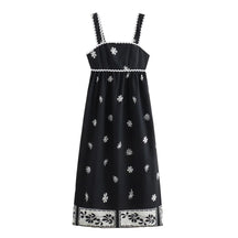 Vestido Midi Preto Bordado Elegante